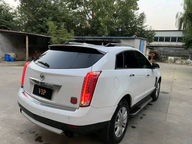济宁14年凯迪拉克SRX8