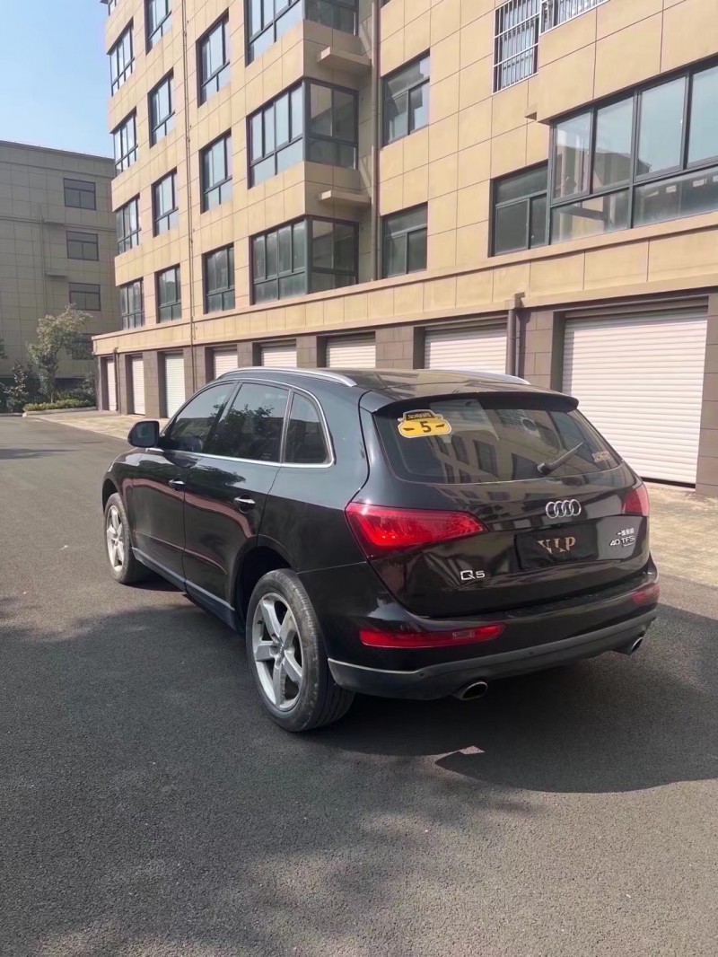 济宁17年奥迪Q54