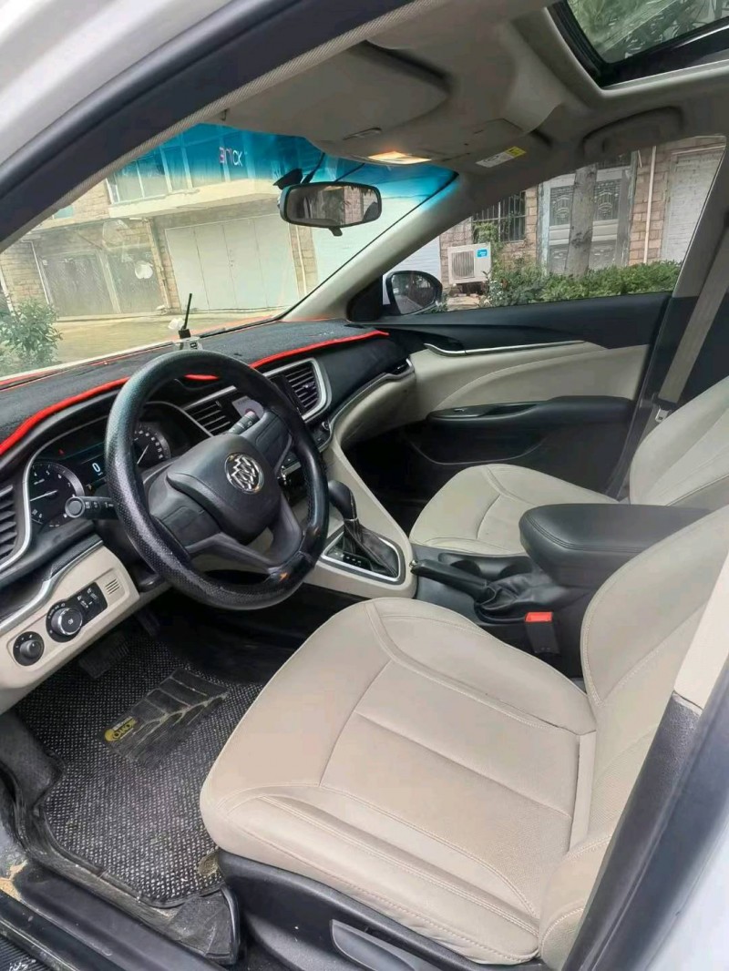 武汉20年别克英朗5