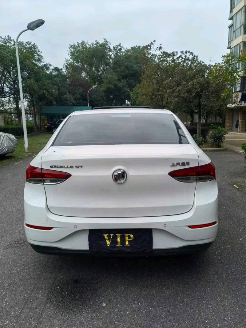 武汉20年别克英朗8