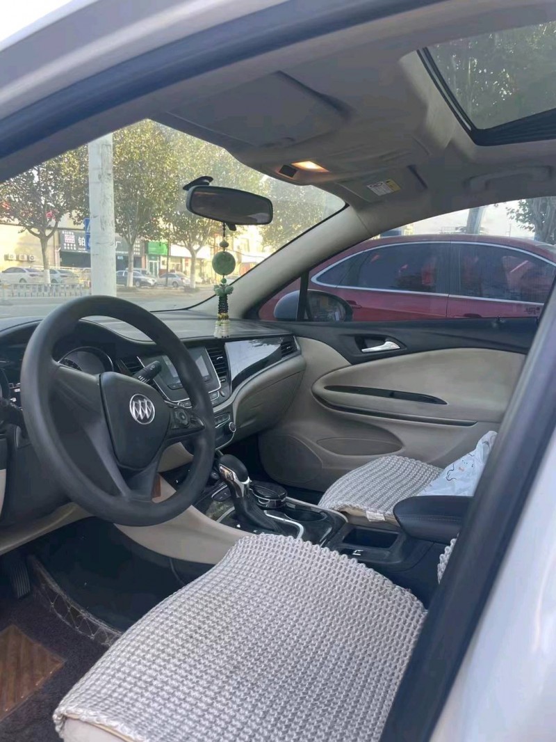 枣庄18年别克威朗2