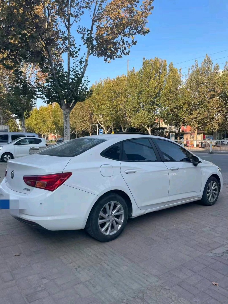 枣庄18年别克威朗7