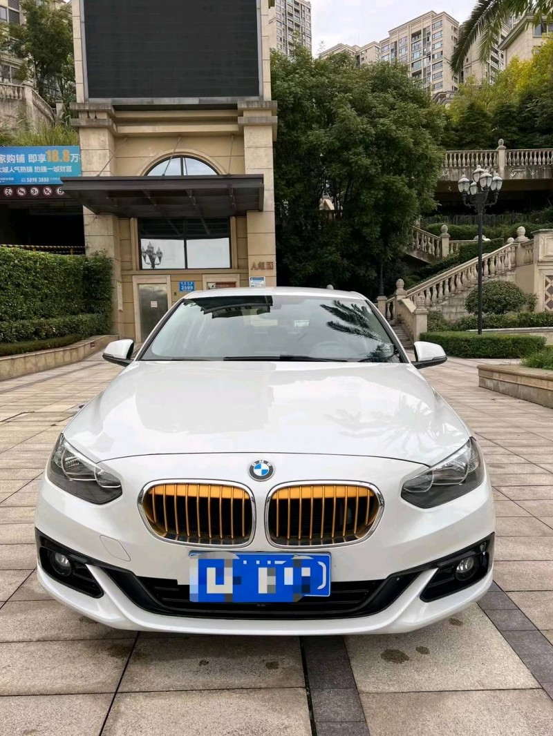 重庆18年宝马1系1