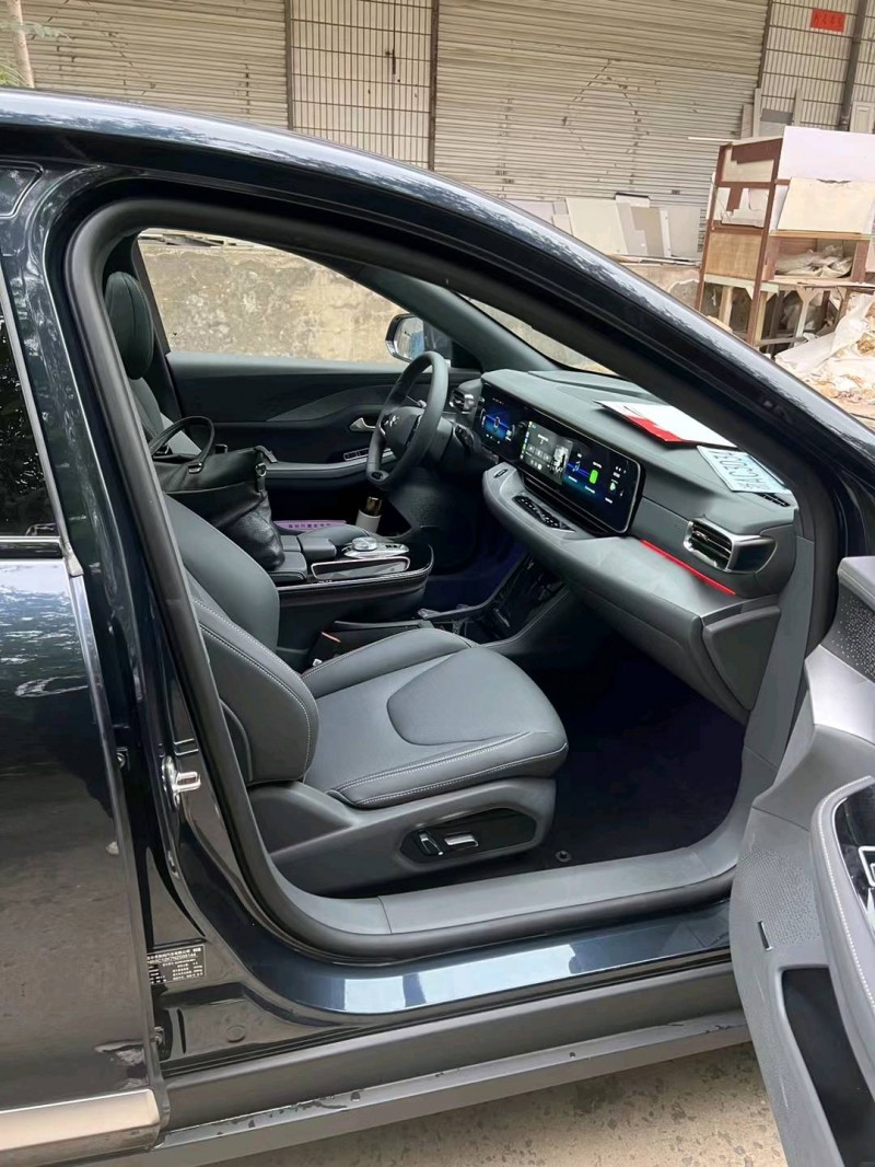 邯郸23年极狐汽车阿尔法6