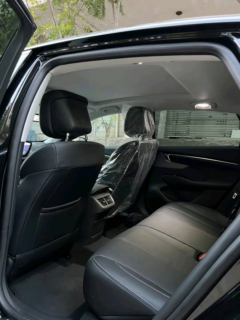 邯郸23年别克君越5