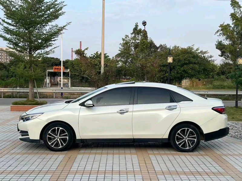 珠海17年啟辰D604