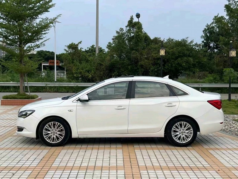 汕头15年别克英朗3