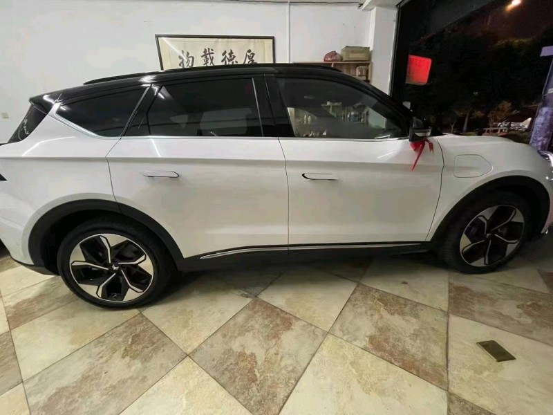 济宁23年极狐汽车阿尔法4