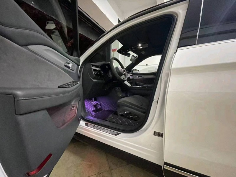 济宁23年极狐汽车阿尔法5