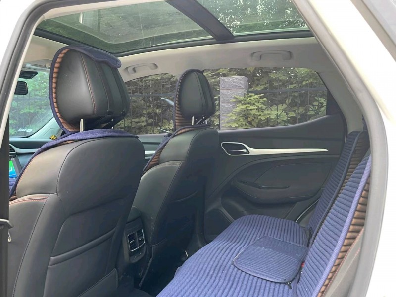 济宁22年名爵ZS5