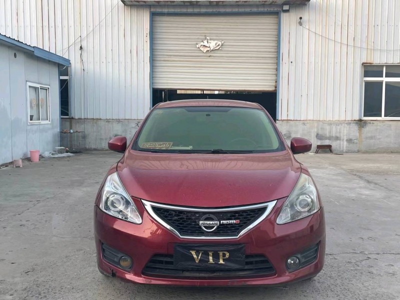 济宁12年日产骐达1