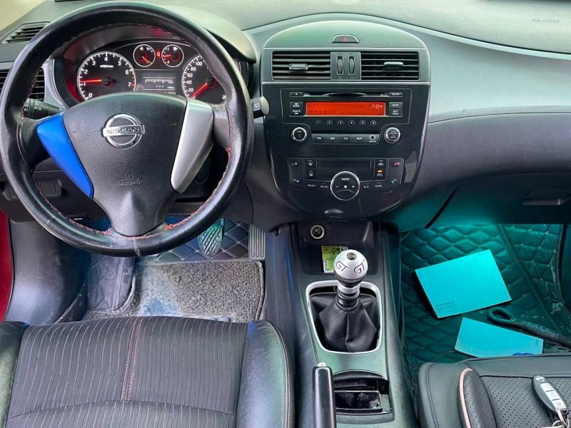 济宁12年日产骐达4