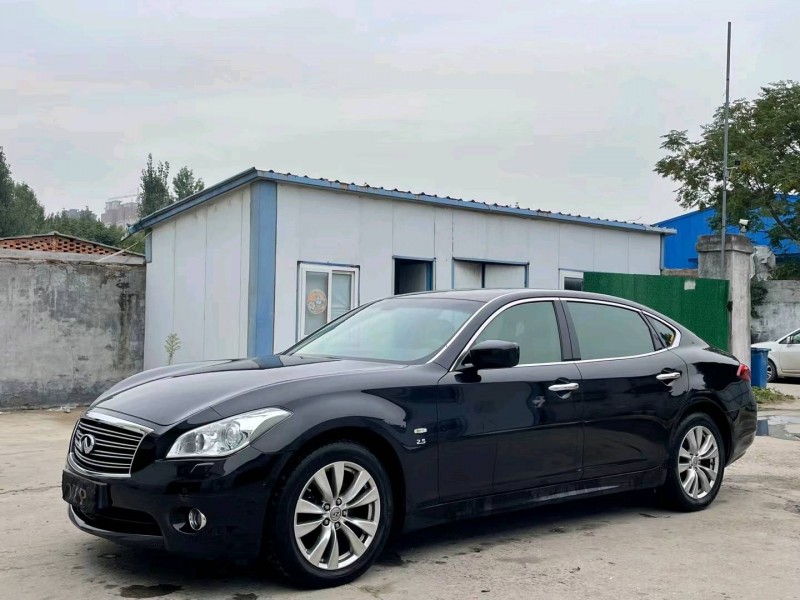 济宁15年英菲尼迪Q703