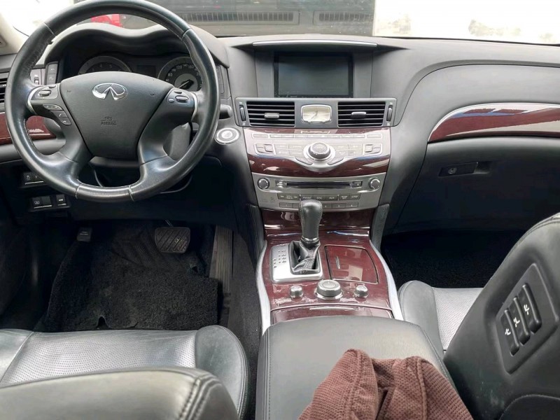 济宁15年英菲尼迪Q704