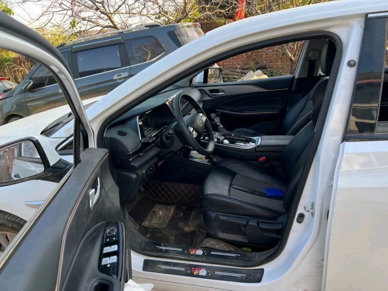 济宁23年传祺埃安S6