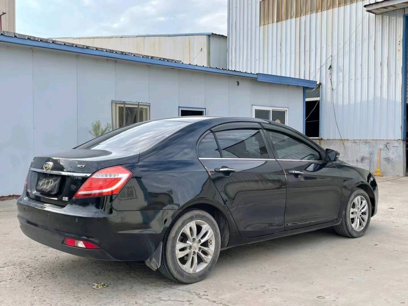 济宁15年吉利帝豪8