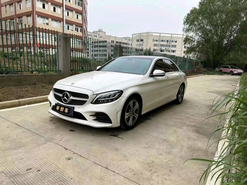 宜昌19年奔馳C2