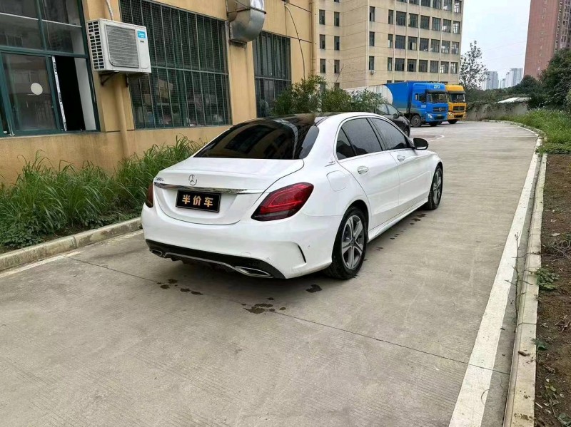宜昌19年奔馳C4