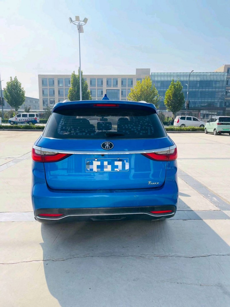 东营18年比亚迪宋MAX7