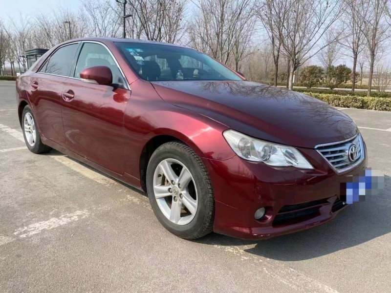 济宁12年丰田锐志2