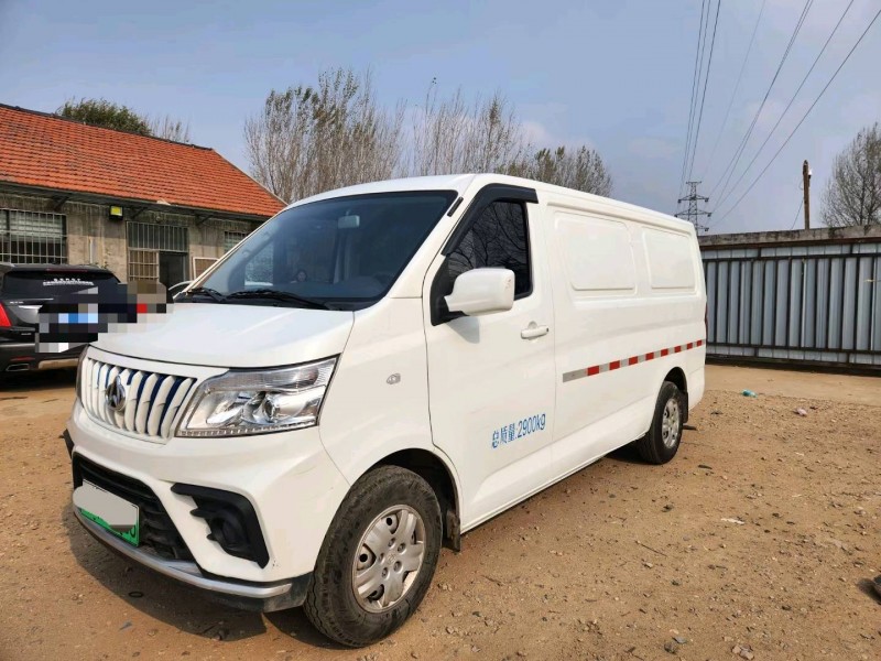 青岛23年长安汽车睿行3