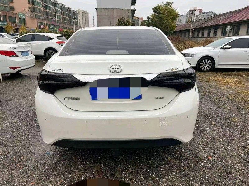 邯郸18年丰田雷凌4