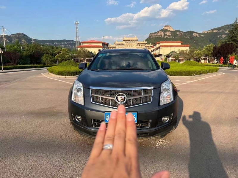 济南11年凯迪拉克SRX1