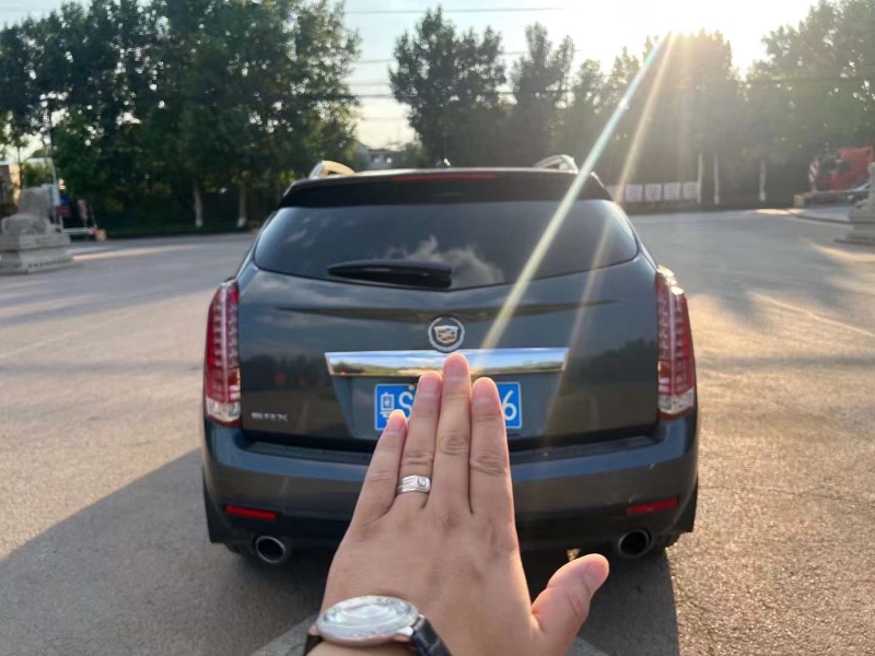 济南11年凯迪拉克SRX3