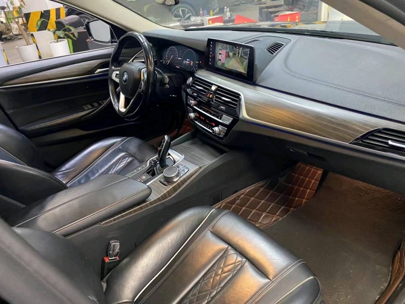 成都18年宝马5系9