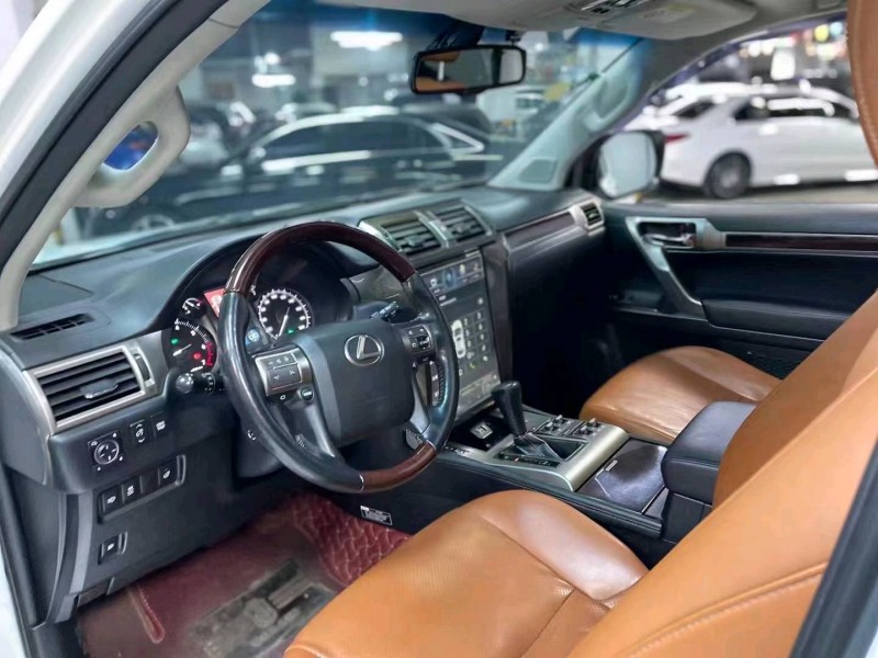 成都14年雷克萨斯GX7