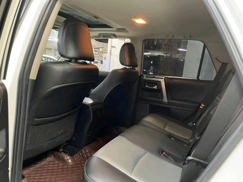 成都19年丰田超霸8