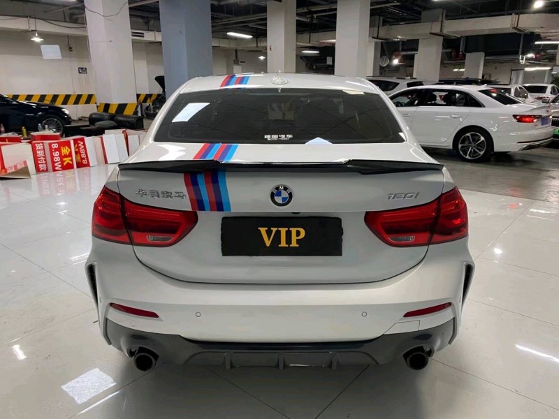 成都23年宝马1系5
