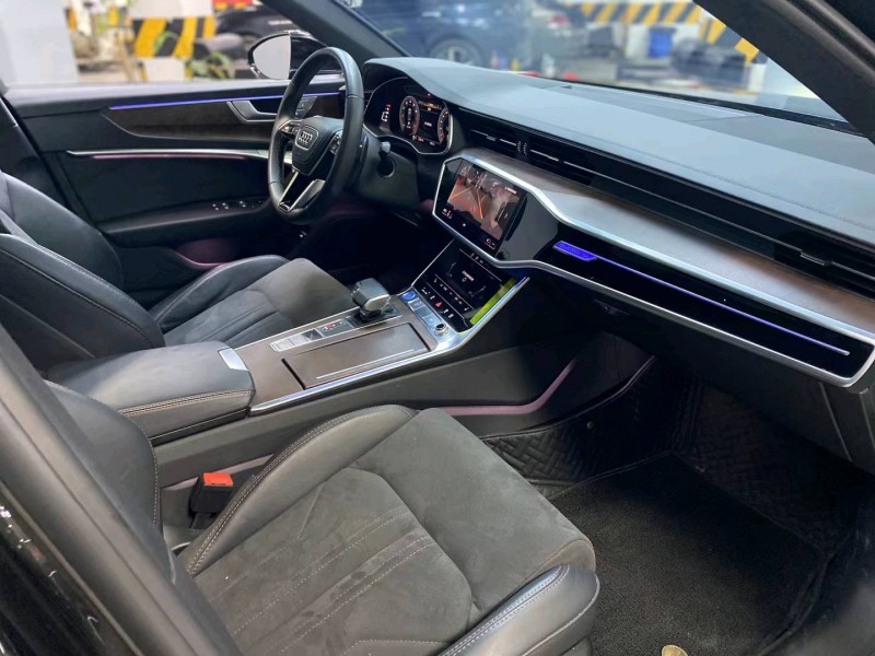 成都22年奥迪A6L9