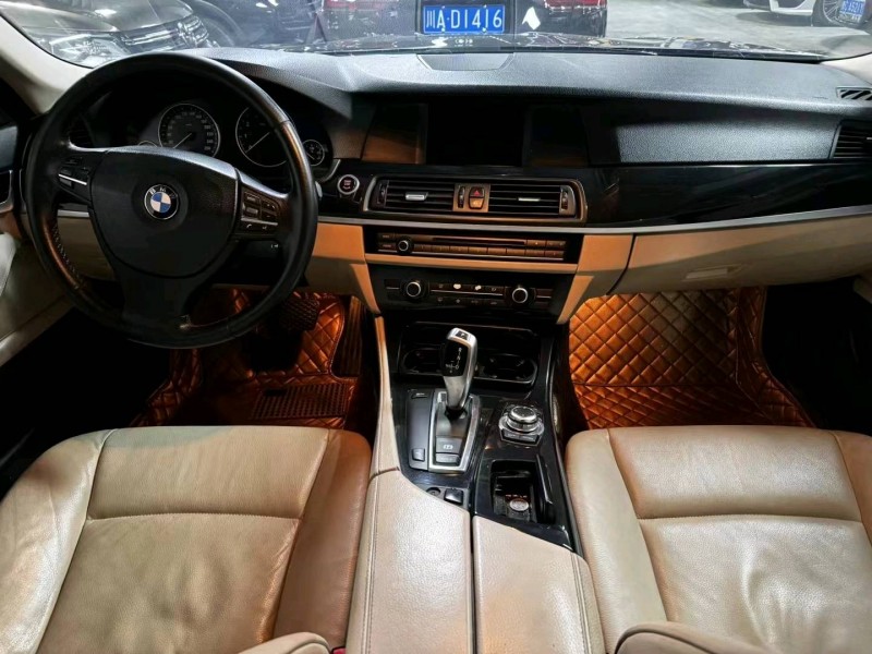 成都11年宝马5系7