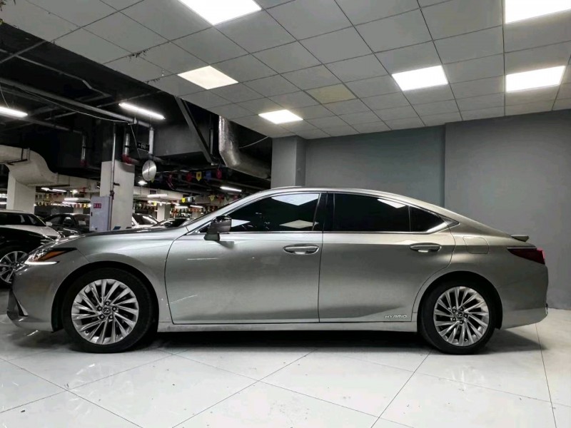 成都20年雷克萨斯ES2