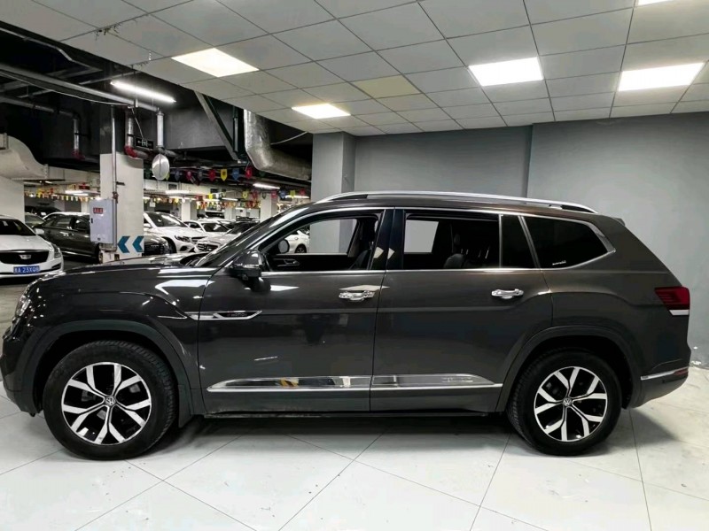 成都18年大众途昂2