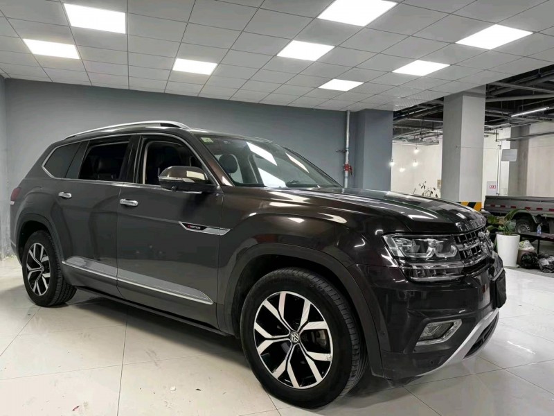 成都18年大众途昂6