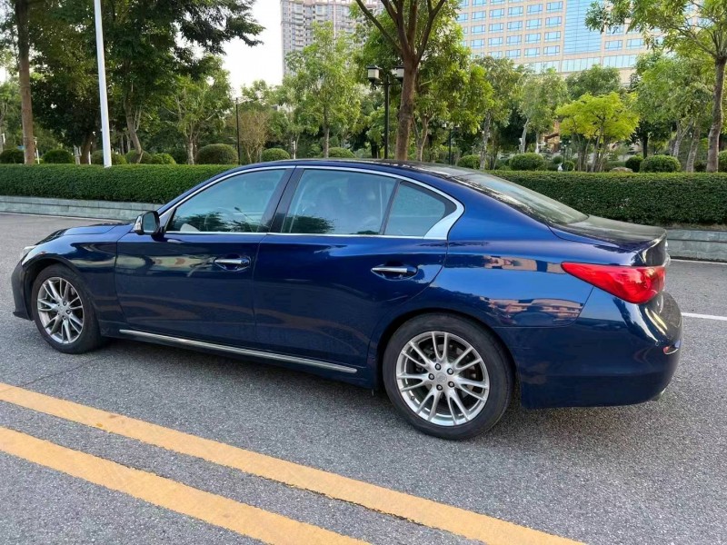 珠海16年英菲尼迪Q50L8
