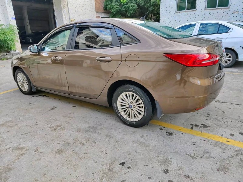 广州17年福特福睿斯8