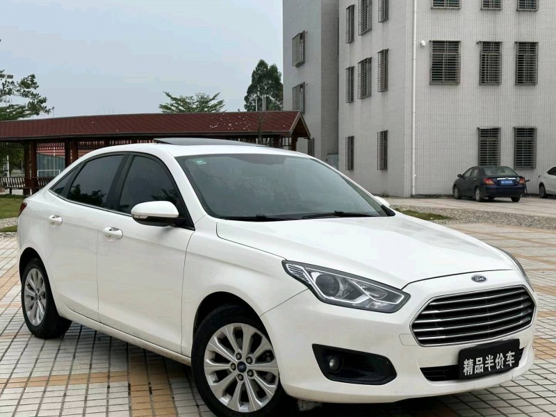 汕头18年福特福睿斯2