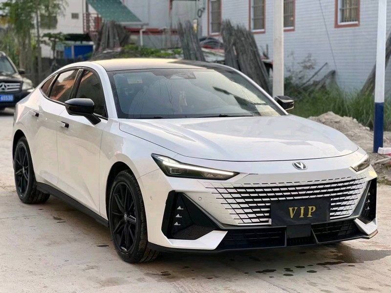 广州22年长安汽车UNI-V2