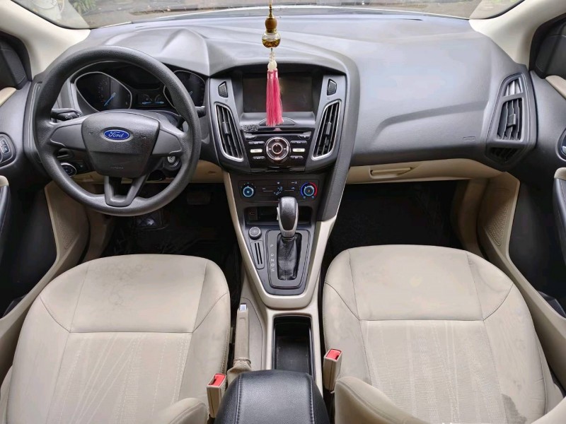 广州17年福特福克斯5