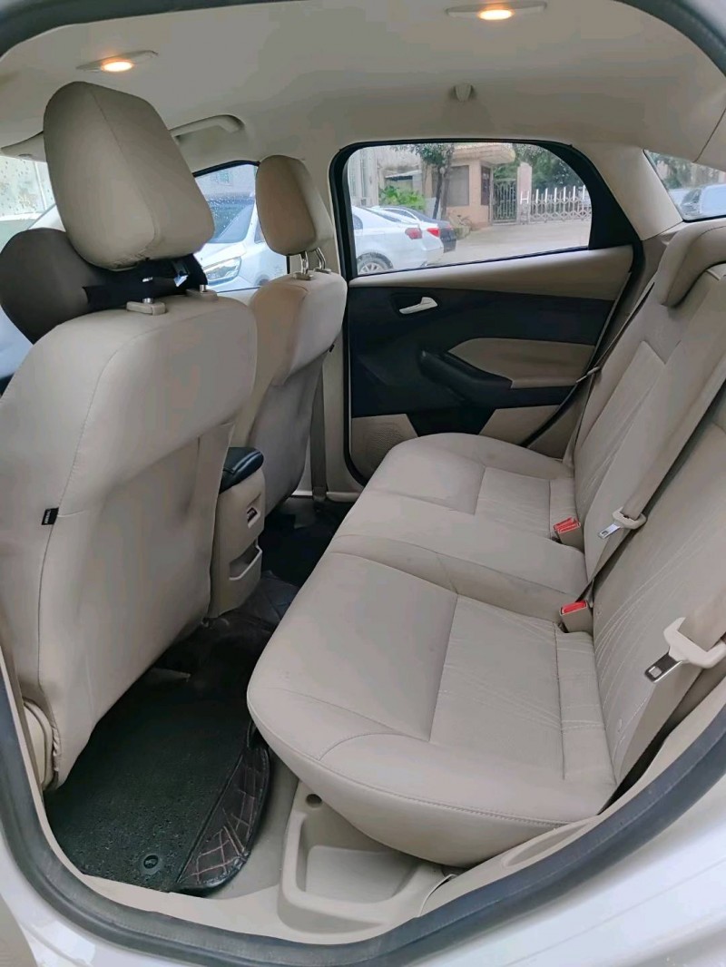 广州17年福特福克斯6