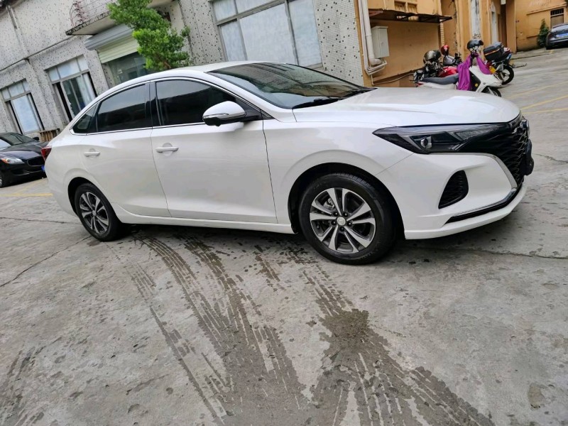 广州21年长安汽车逸动2