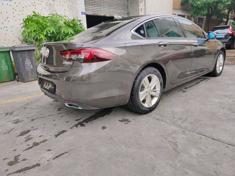 广州20年别克君威7