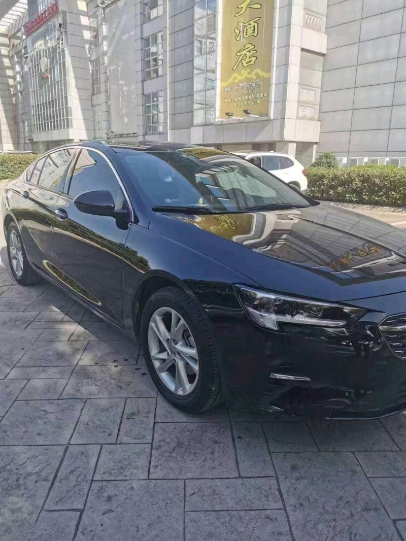 苏州22年别克君威3