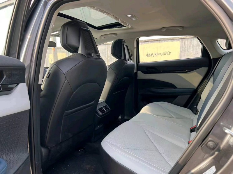 青岛23年长安汽车UNI-V8