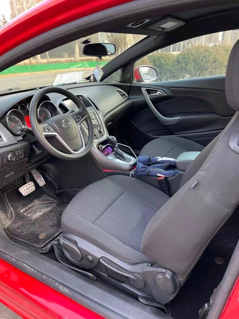 沈阳14年欧宝GT8