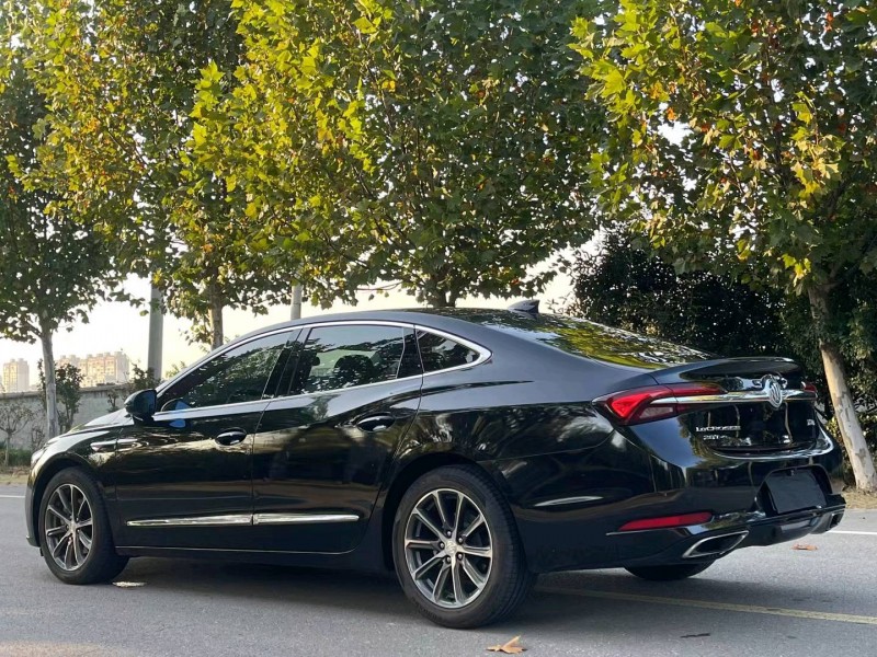 徐州20年别克君越7