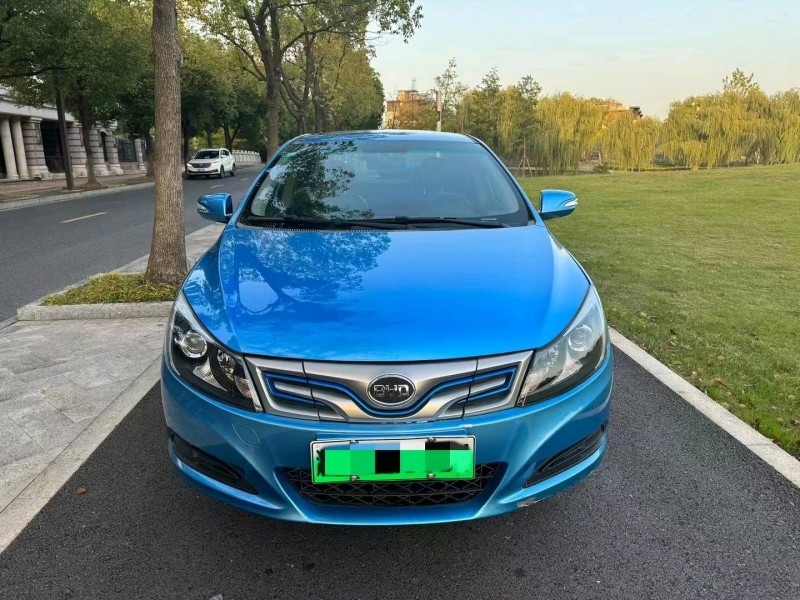 嘉兴22年比亚迪e51